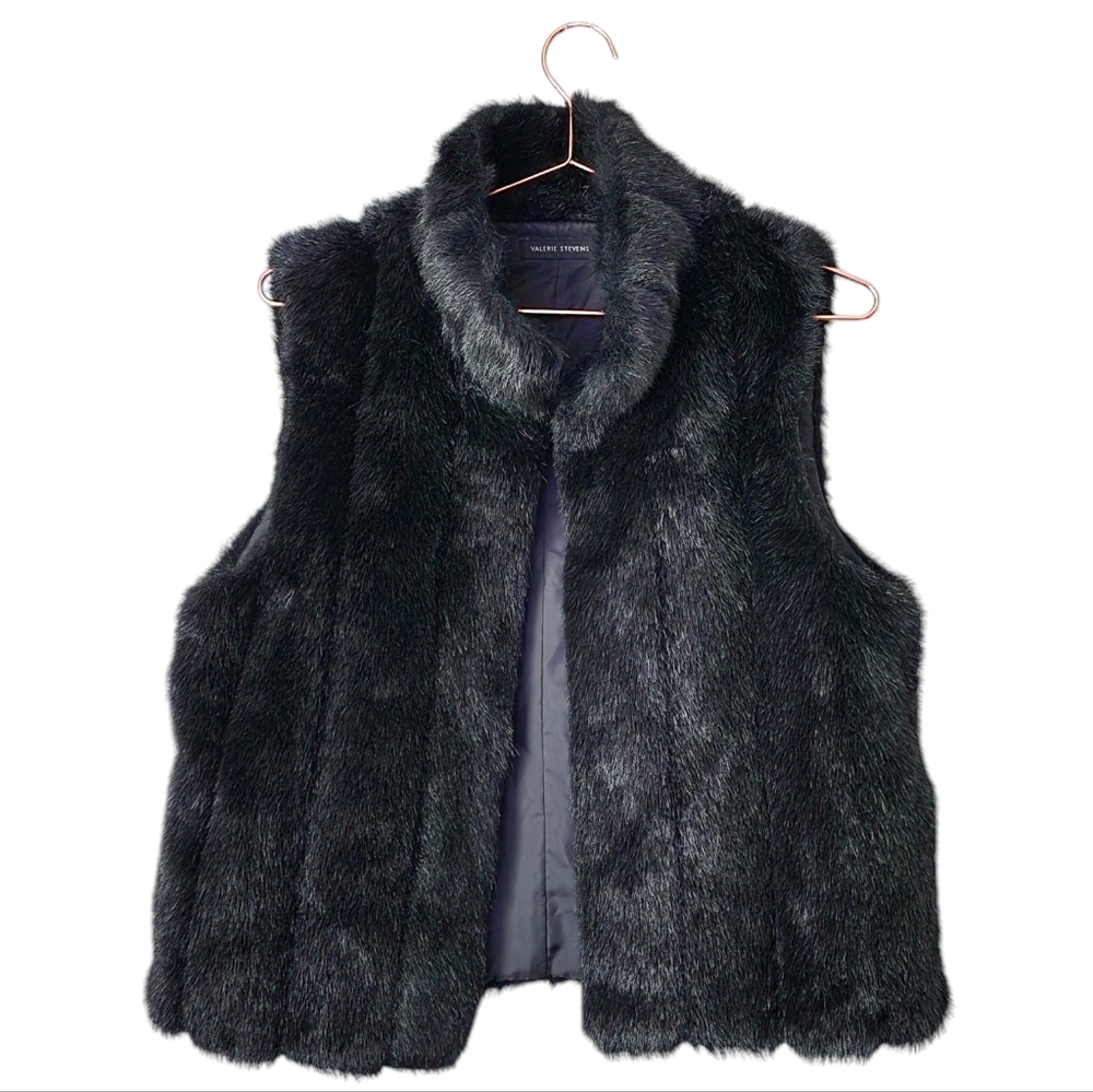 VALERIE STEVENS faux fur crop vest open wear in‎ black